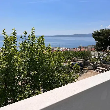 Lena Apartment Baska Voda