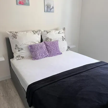 Apartment Lena *