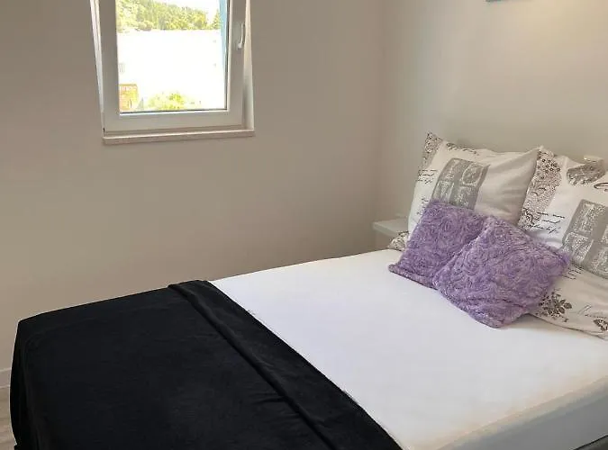 Apartament Lena *